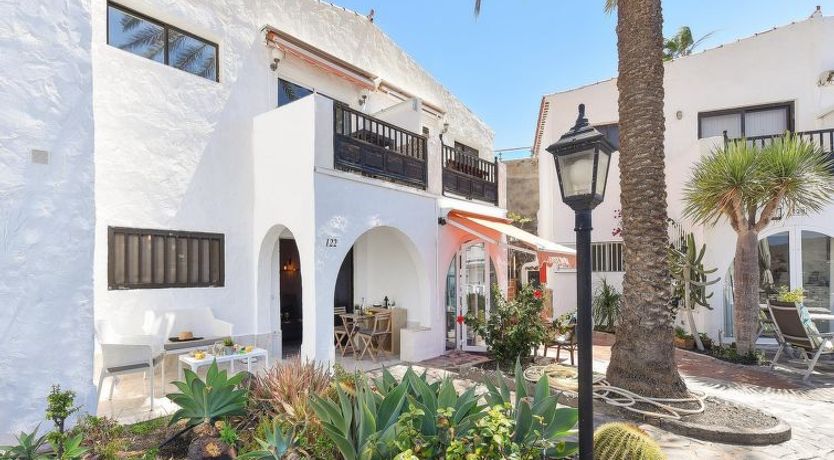 Photo of Los Canarios 122