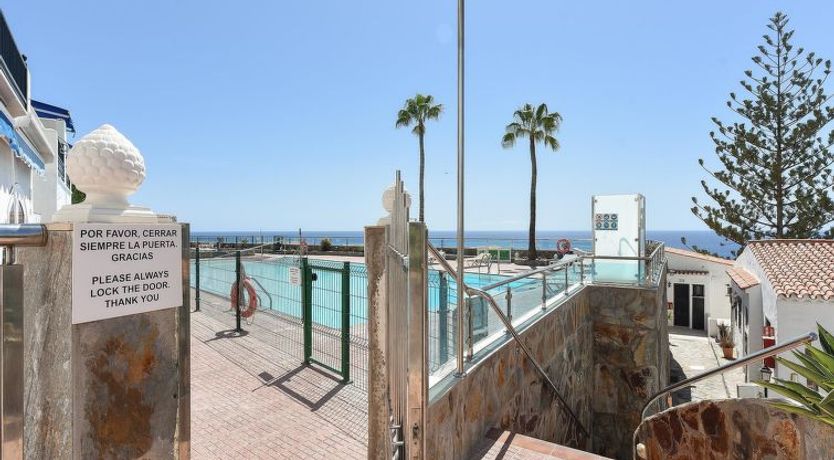 Photo of Los Canarios 122