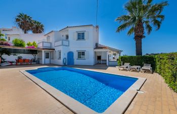 Orada Holiday Home