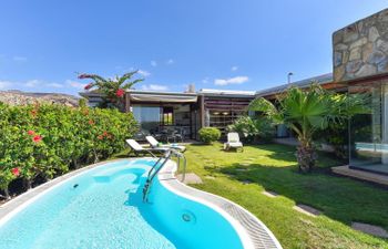 Villa Tauro 2 Holiday Home