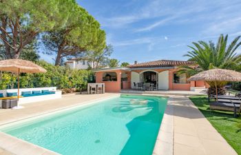 Villa Adie Holiday Home