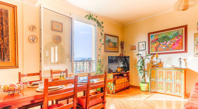 Photo of L'Île de Beauté