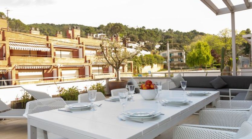 Photo of Sa Riera White on the Beach