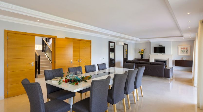 Photo of Amendoeiras