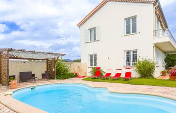 Villa La Cigale Holiday Home