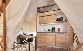 Photo of Lodge de Montagne (glamping tent) Apartment 7