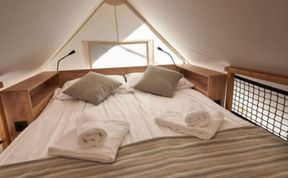 Photo of Lodge de Montagne (glamping tent) Apartment 7