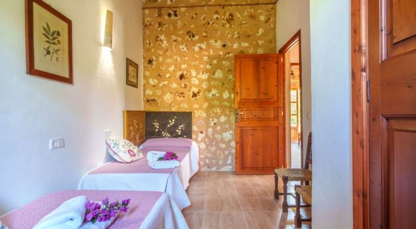 Photo of Los Geranios