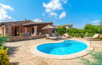 Los Geranios Holiday Home