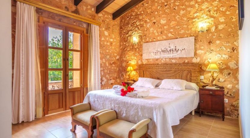 Photo of Los Geranios