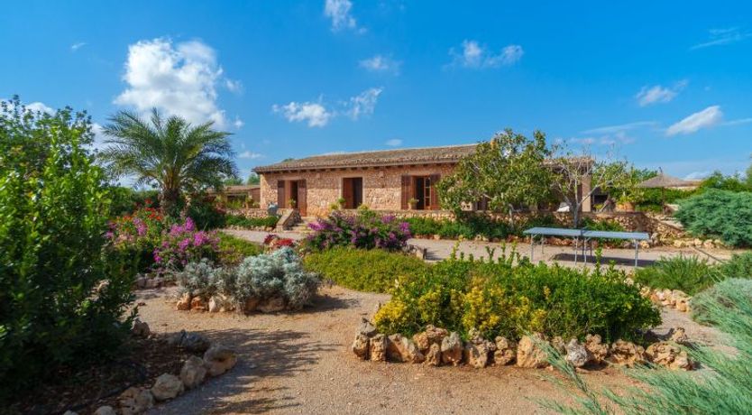 Photo of Los Geranios