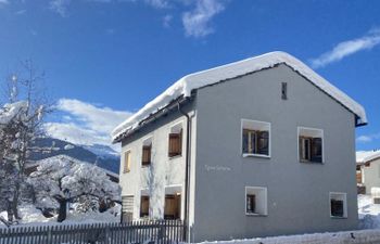 Tgesa Grischa Holiday Home