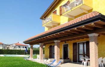 Casa Rossa e Gialla Holiday Home