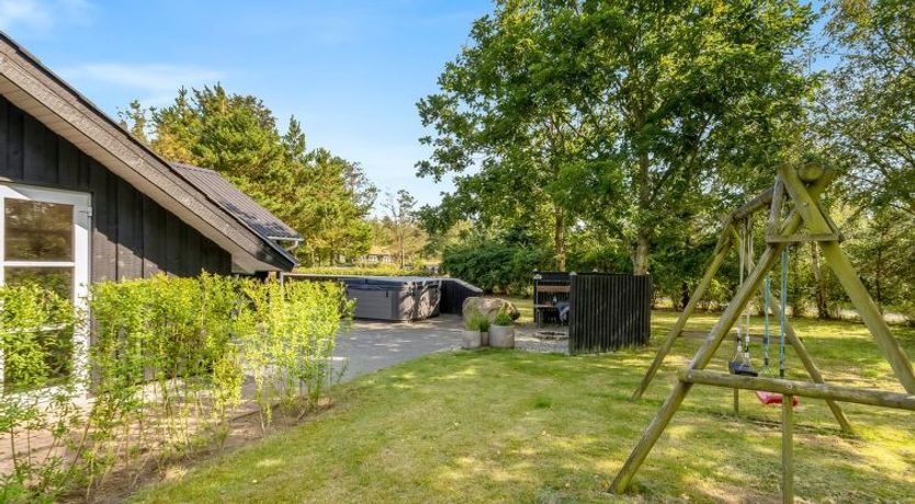 Photo of "Roska" - 1.3km from the sea