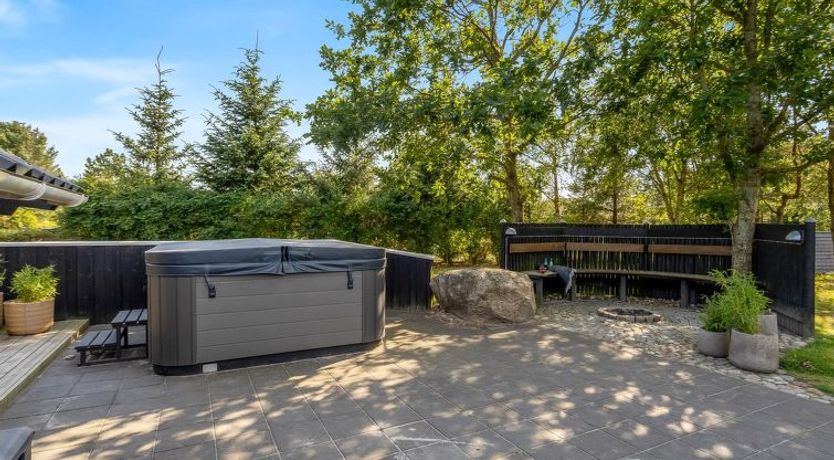 Photo of "Roska" - 1.3km from the sea