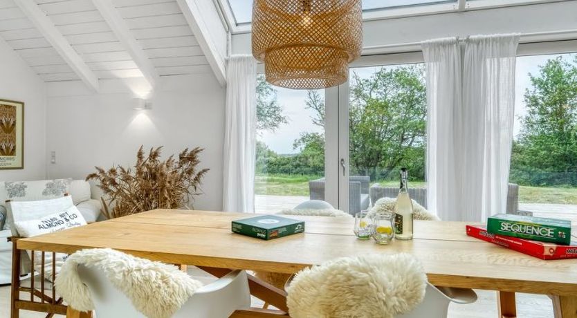 Photo of "Verner" - 900m from the sea