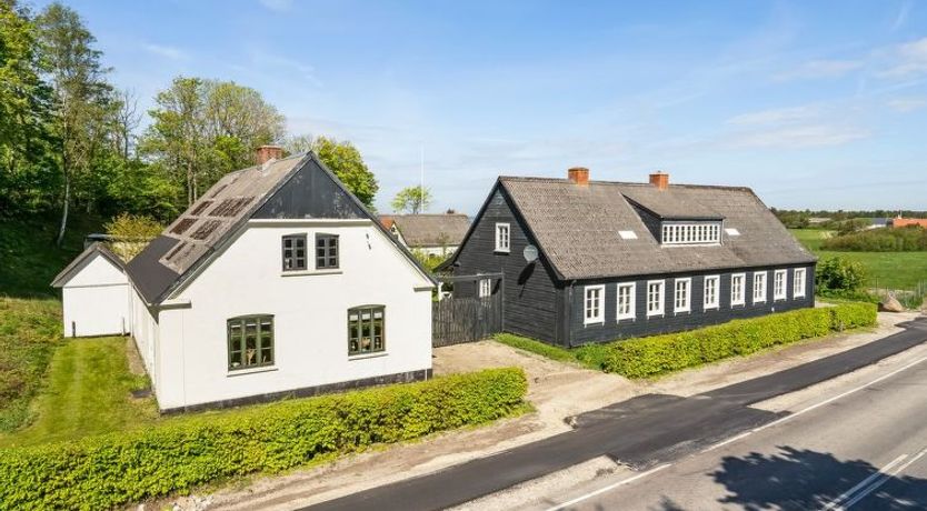 Photo of "Ejnarine" - 600m to the fjord