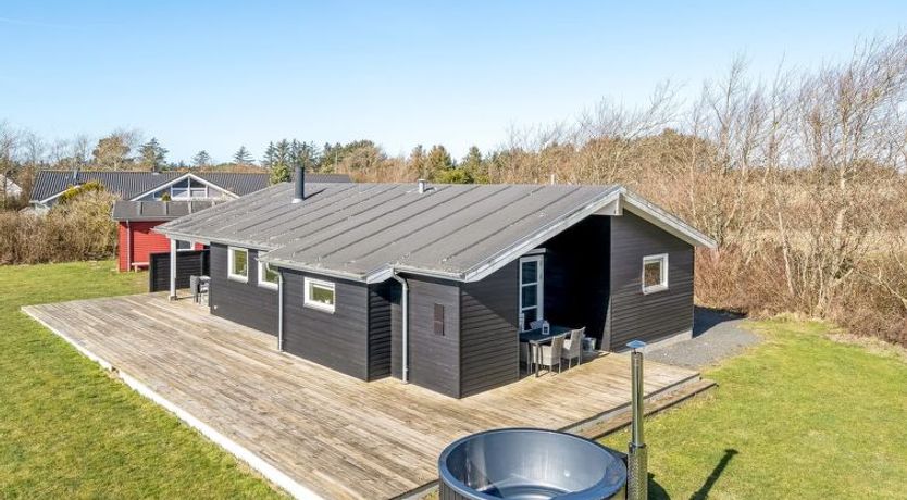 Photo of "Rudy" - 800m from the sea