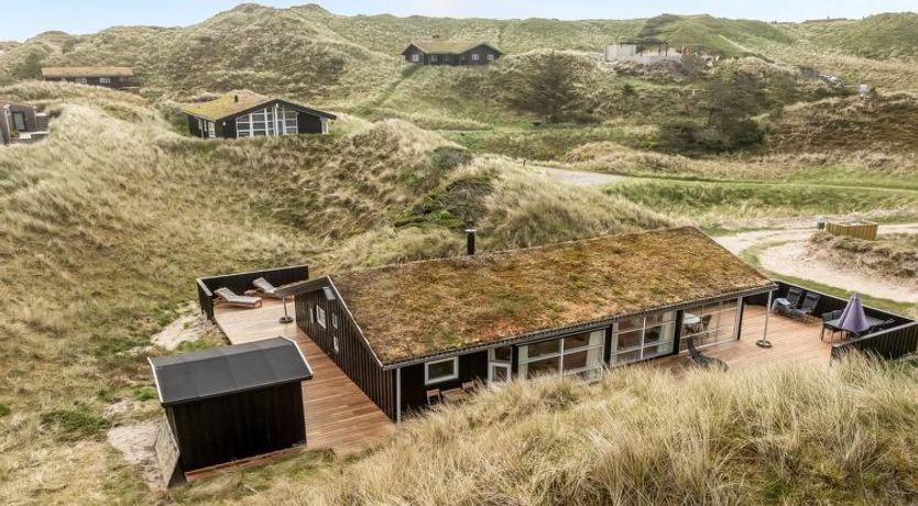 Photo of "Nielsigne" - 400m from the sea