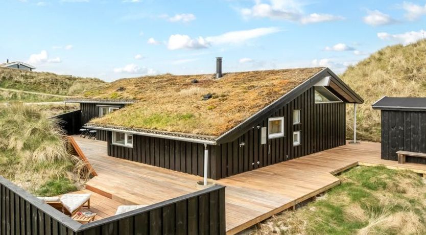 Photo of "Nielsigne" - 400m from the sea