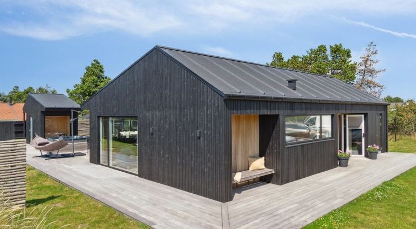 Photo of "Toyah" - 400m from the sea