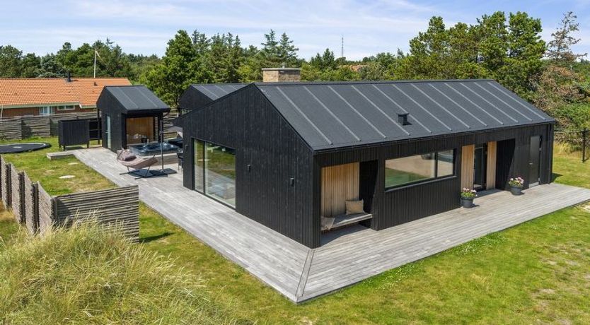 Photo of "Toyah" - 400m from the sea