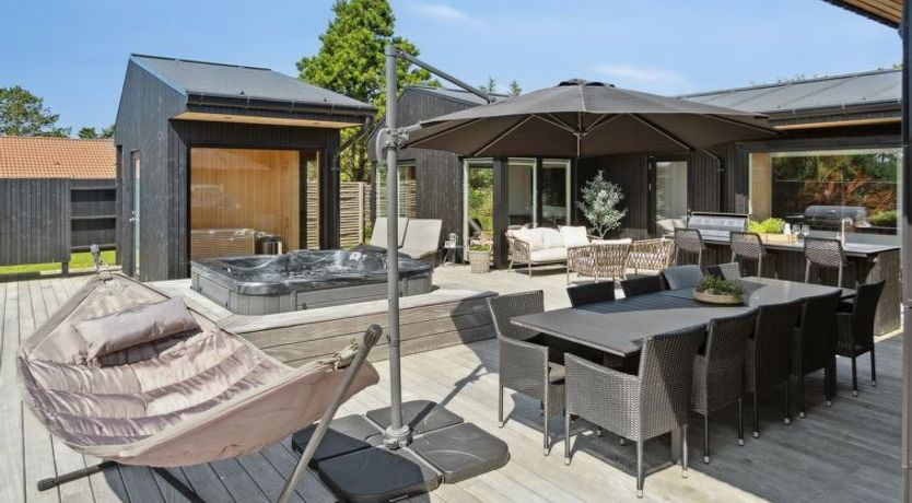 Photo of "Toyah" - 400m from the sea