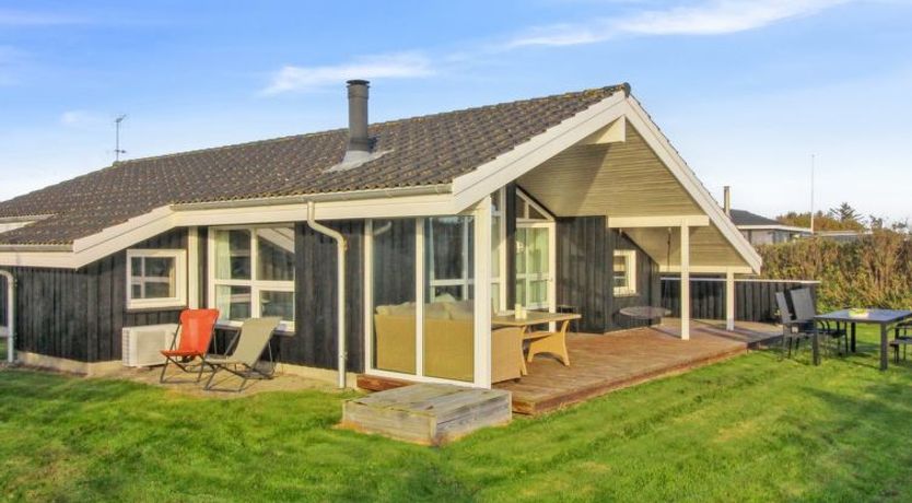 Photo of "Freda" - 400m from the sea