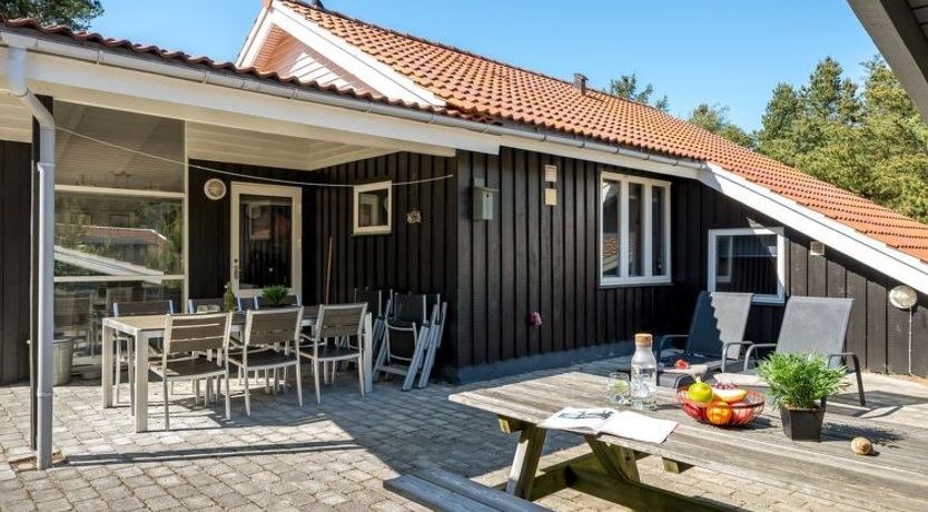 Photo of "Augustine" - 1.6km from the sea