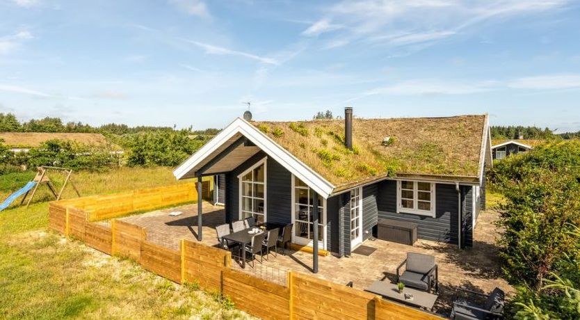 Photo of "Annemie" - 1.8km from the sea