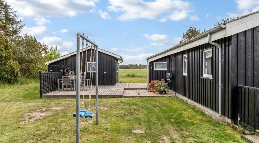 Photo of "Aja" - 900m from the sea