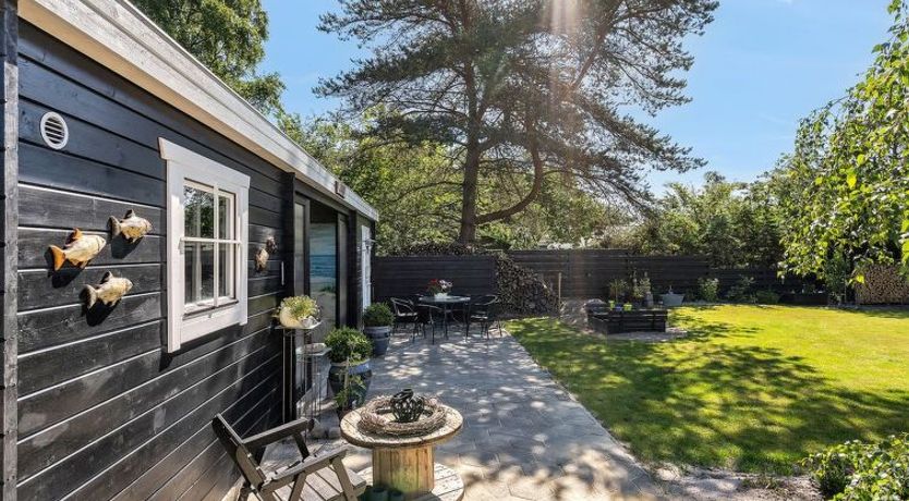 Photo of "Fido" - 300m from the sea