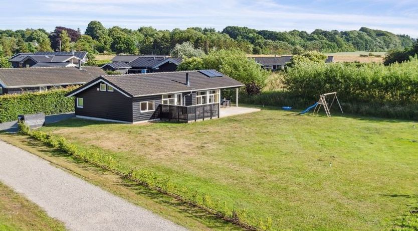 Photo of "Miriam" - 400m from the sea