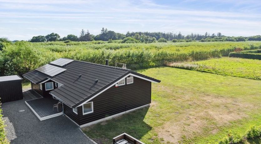 Photo of "Miriam" - 400m from the sea