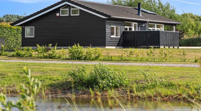 Photo of "Miriam" - 400m from the sea