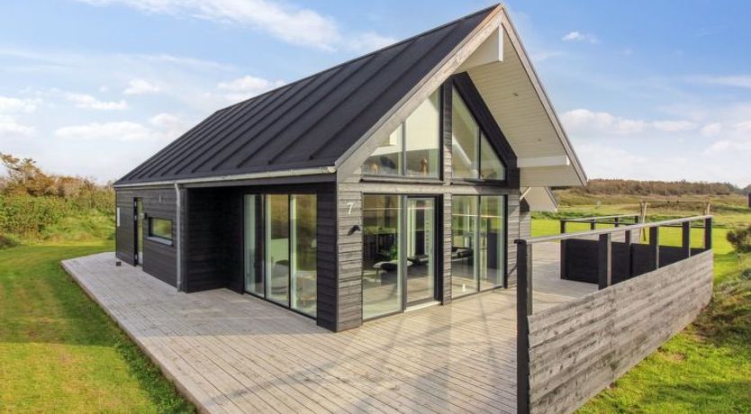 Photo of "Othinkarl" - 100m from the sea