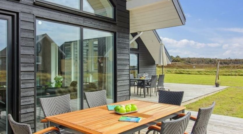 Photo of "Othinkarl" - 100m from the sea