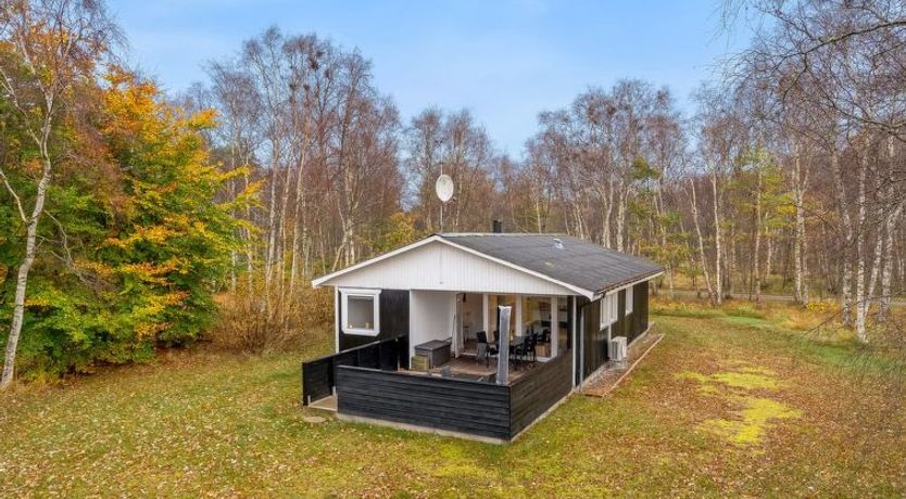 Photo of "Lonneke" - 800m from the sea