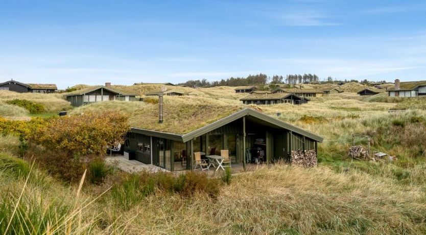 Photo of "Hunved" - 500m from the sea