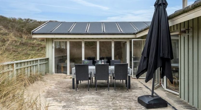 Photo of "Erwith" - 50m from the sea