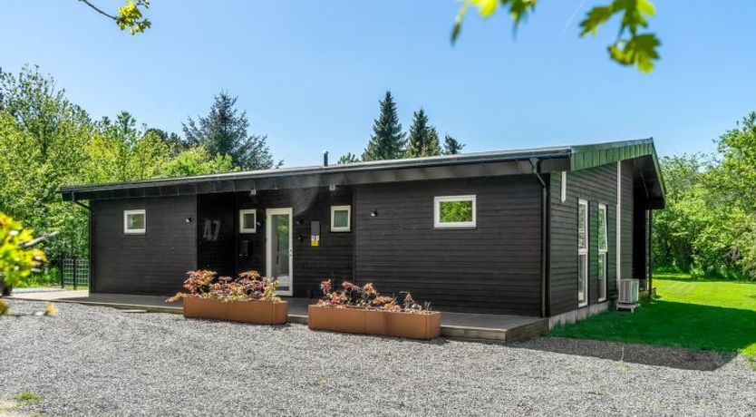 Photo of "Melina" - 900m to the fjord