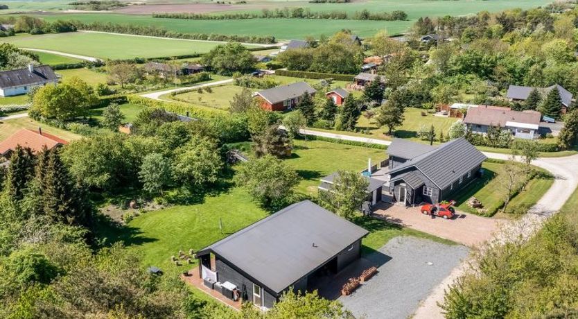 Photo of "Melina" - 900m to the fjord