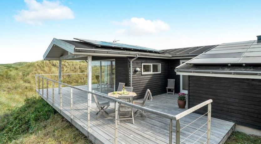 Photo of "Josten" - 500m from the sea