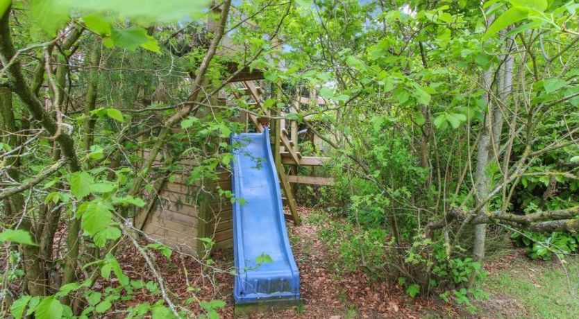 Photo of "Astrid" - 875m from the sea