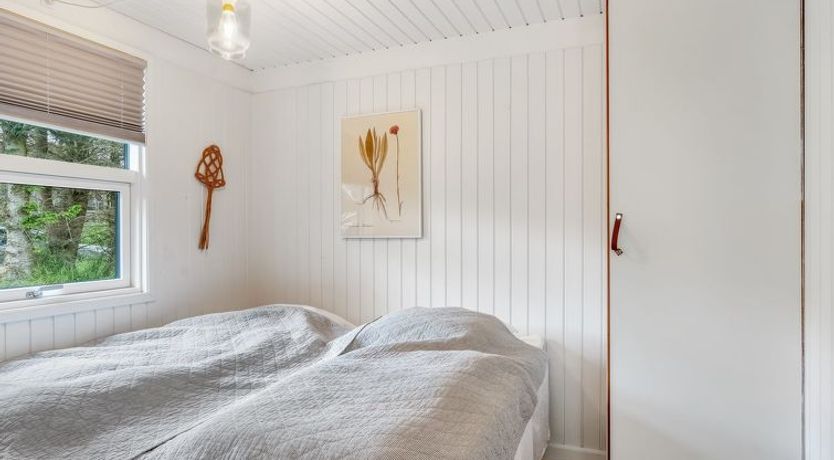 Photo of "Mintha" - 400m from the sea