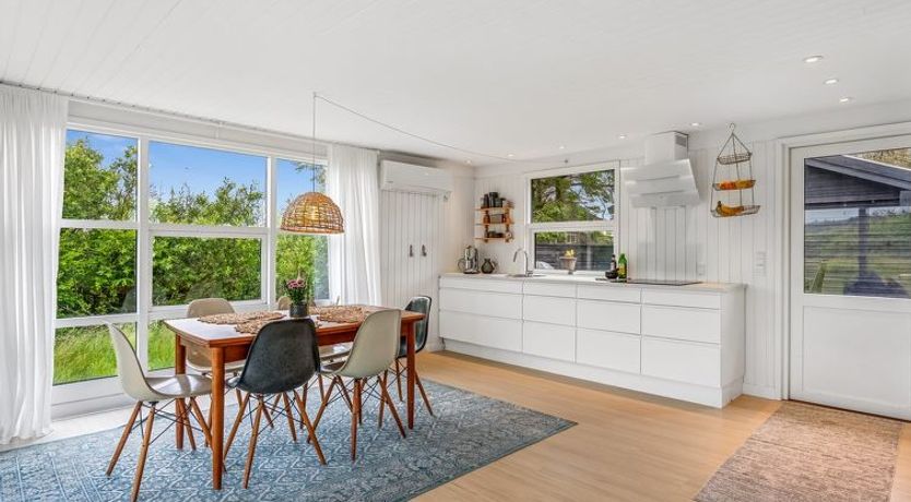 Photo of "Mintha" - 400m from the sea