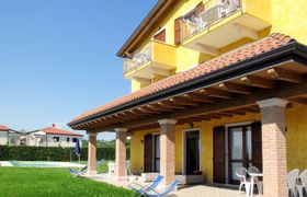 Photo of casa-rossa-e-gialla-apartment