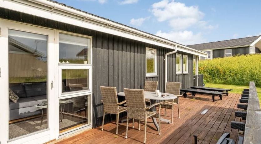 Photo of "Niesina" - 200m from the sea