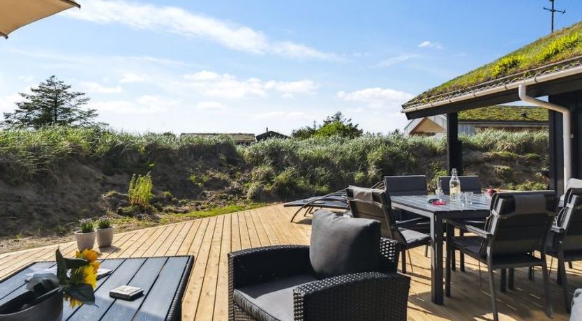 Photo of "Alrune" - 800m from the sea