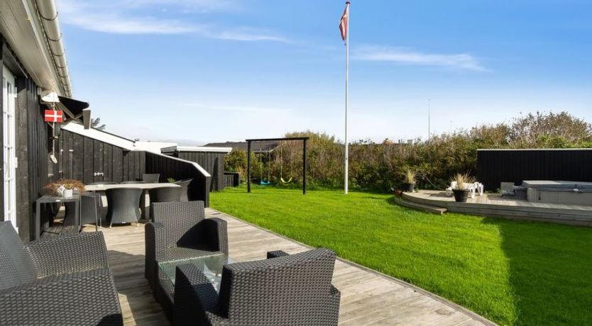 Photo of "Wiebke" - 200m from the sea